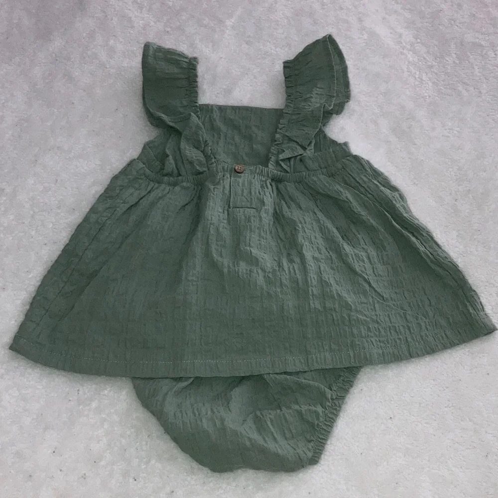 #56. 🆕 NWOT - Carter’s Just One You - Green Ruffled Baby Dress